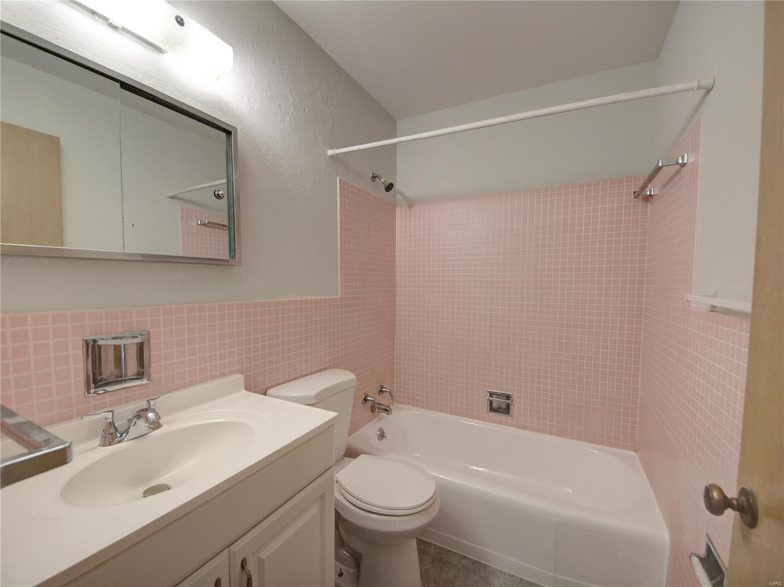 3330 Cavan Drive St. Ann, MO 63074 - Photo 9 of 15