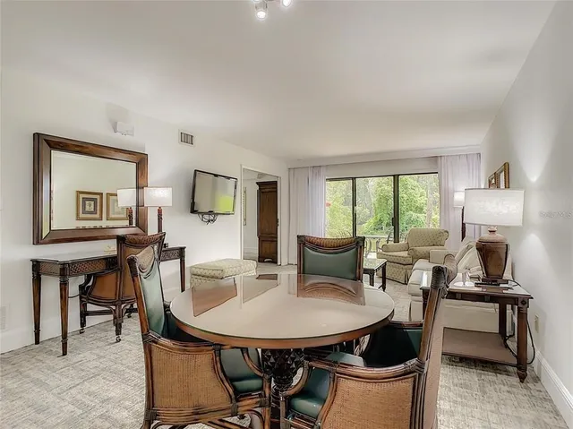 $2,000 | 4786 Foxhunt Drive, Unit 717, Wesley Chapel, FL 33543