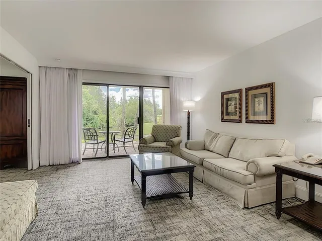 $2,000 | 4786 Foxhunt Drive, Unit 717, Wesley Chapel, FL 33543