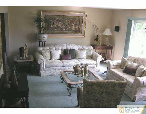 162 Winding Road Iselin, NJ 08830 - Photo 3 of 8 Gallery Image 3