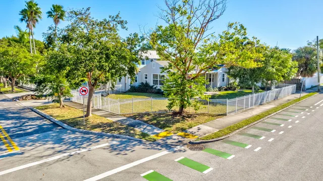 $650,000 | 736 Rockland Drive, West Palm Beach, FL 33405