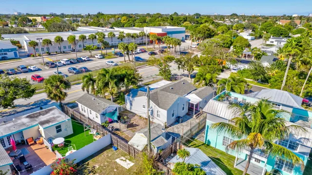 $650,000 | 736 Rockland Drive, West Palm Beach, FL 33405