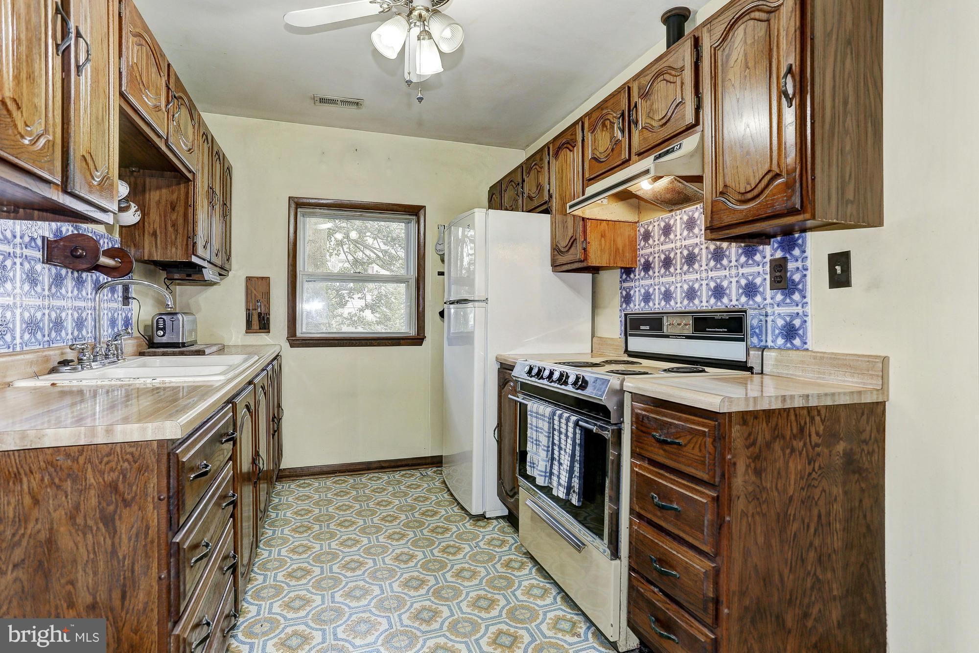 929 Bowleys Quarters Road Baltimore, MD 21220 - Photo 8 of 18 Kitchen