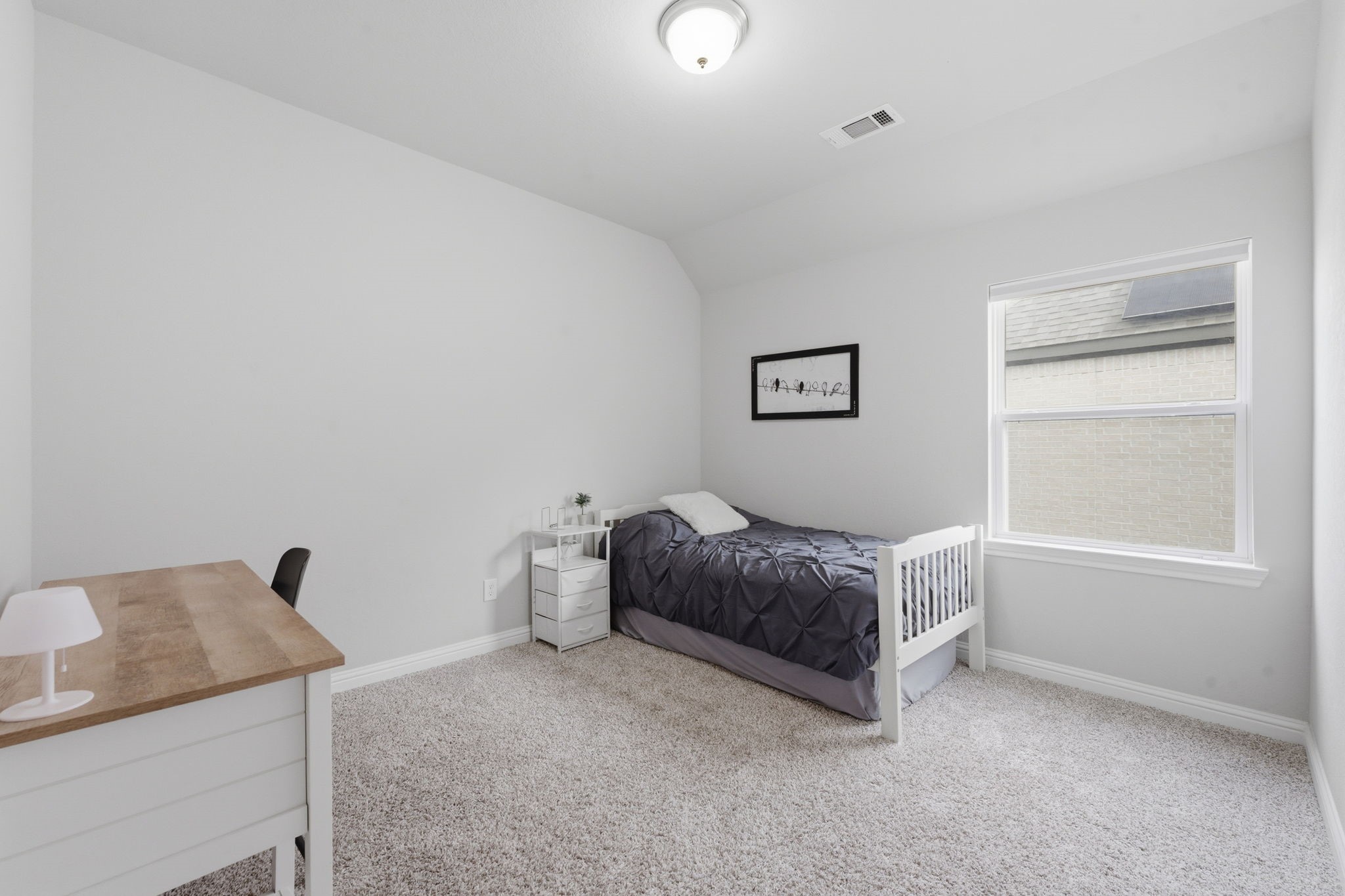 4242 Orchard Pass Drive Spring, TX 77386 - Photo 38 of 50 Secondary Middle Bedroom Upstairs with Walk In Closet