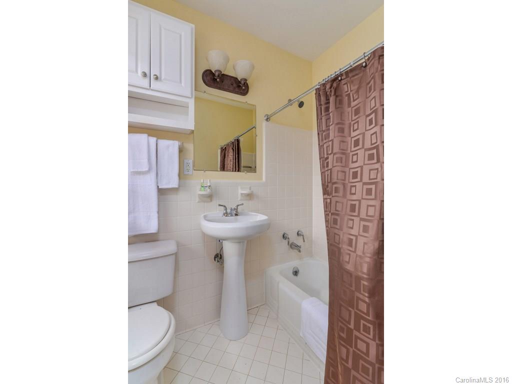 27 Clearbrook Road Asheville, NC 28805 - Photo 12 of 22 Gallery Image 12