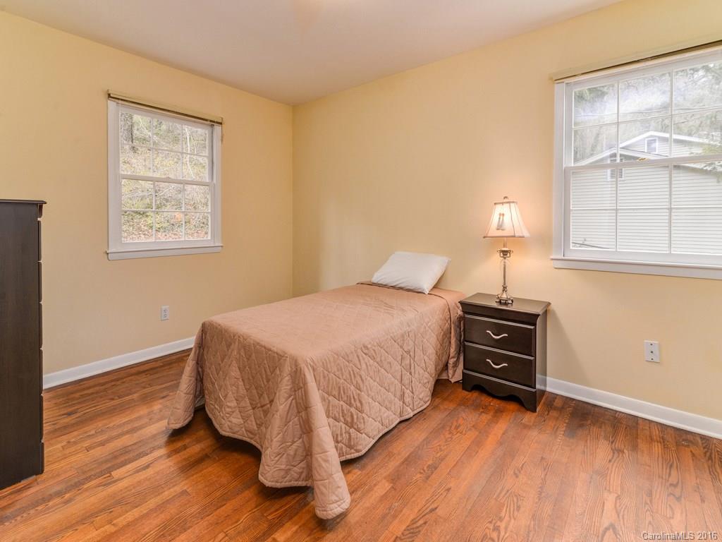 27 Clearbrook Road Asheville, NC 28805 - Photo 13 of 22 Gallery Image 13