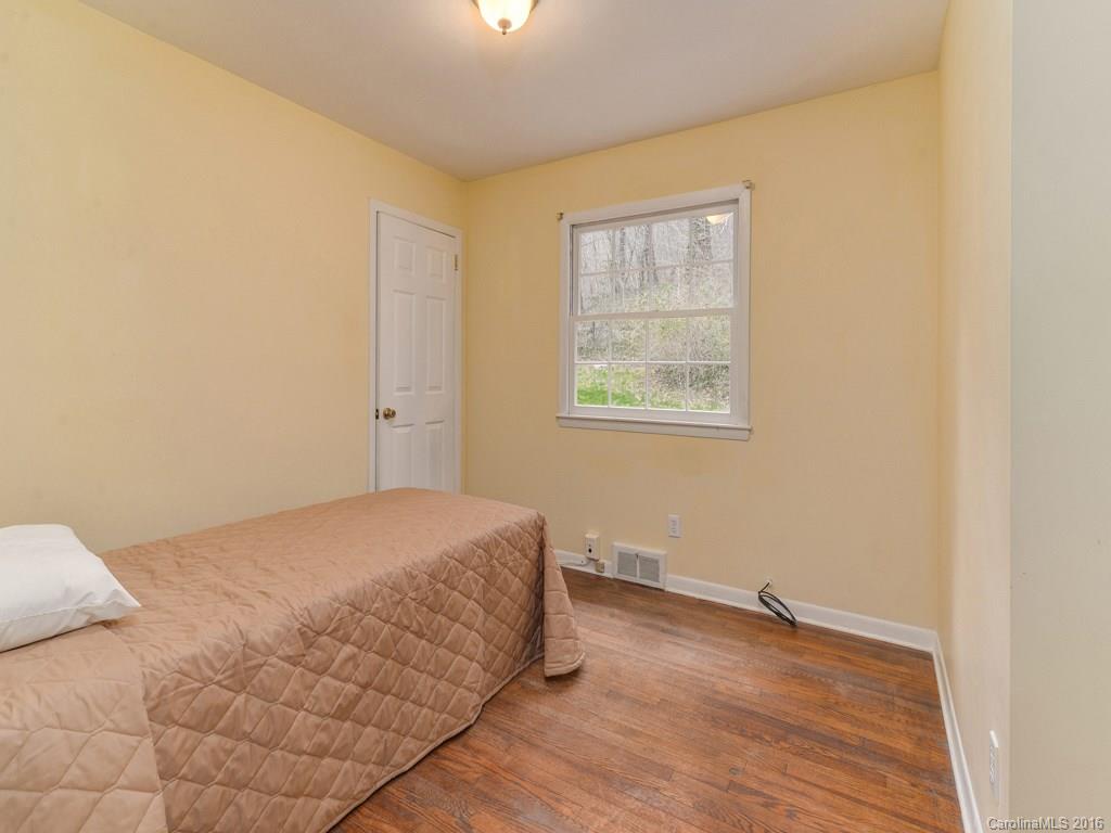 27 Clearbrook Road Asheville, NC 28805 - Photo 14 of 22 Gallery Image 14