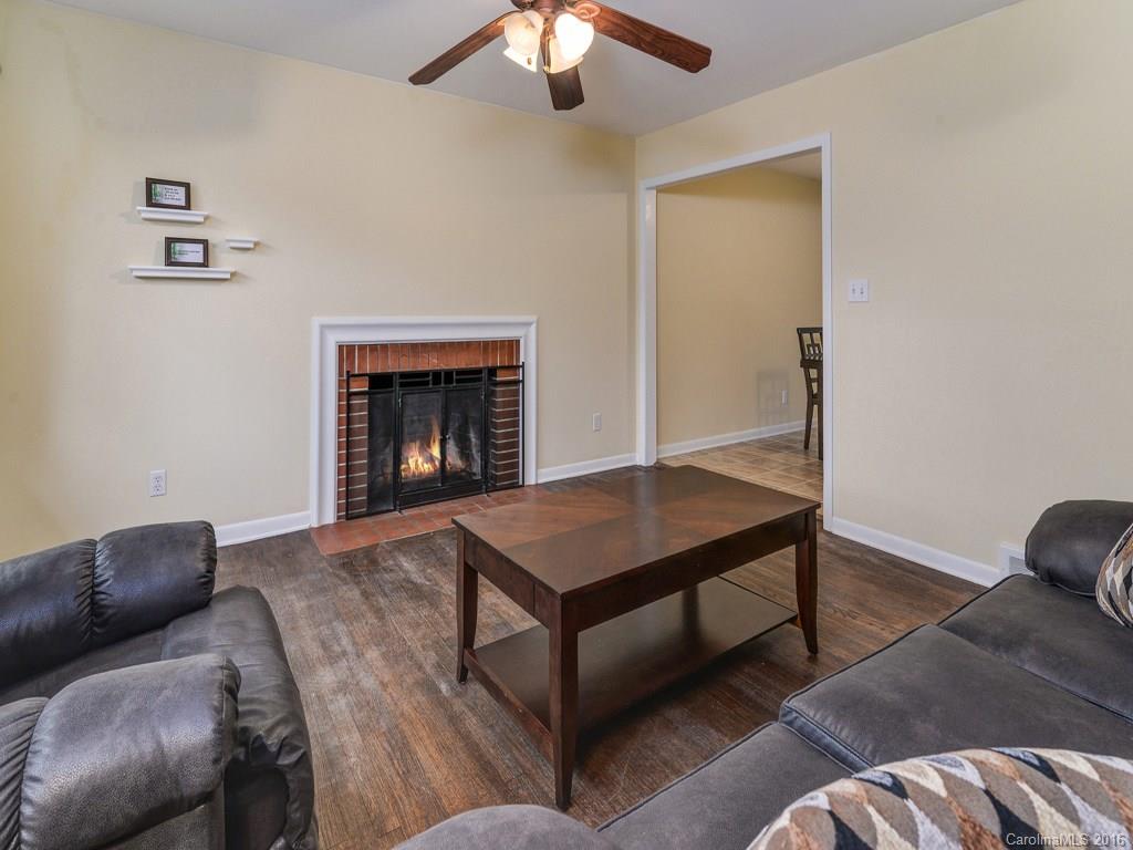 27 Clearbrook Road Asheville, NC 28805 - Photo 4 of 22 Gallery Image 4