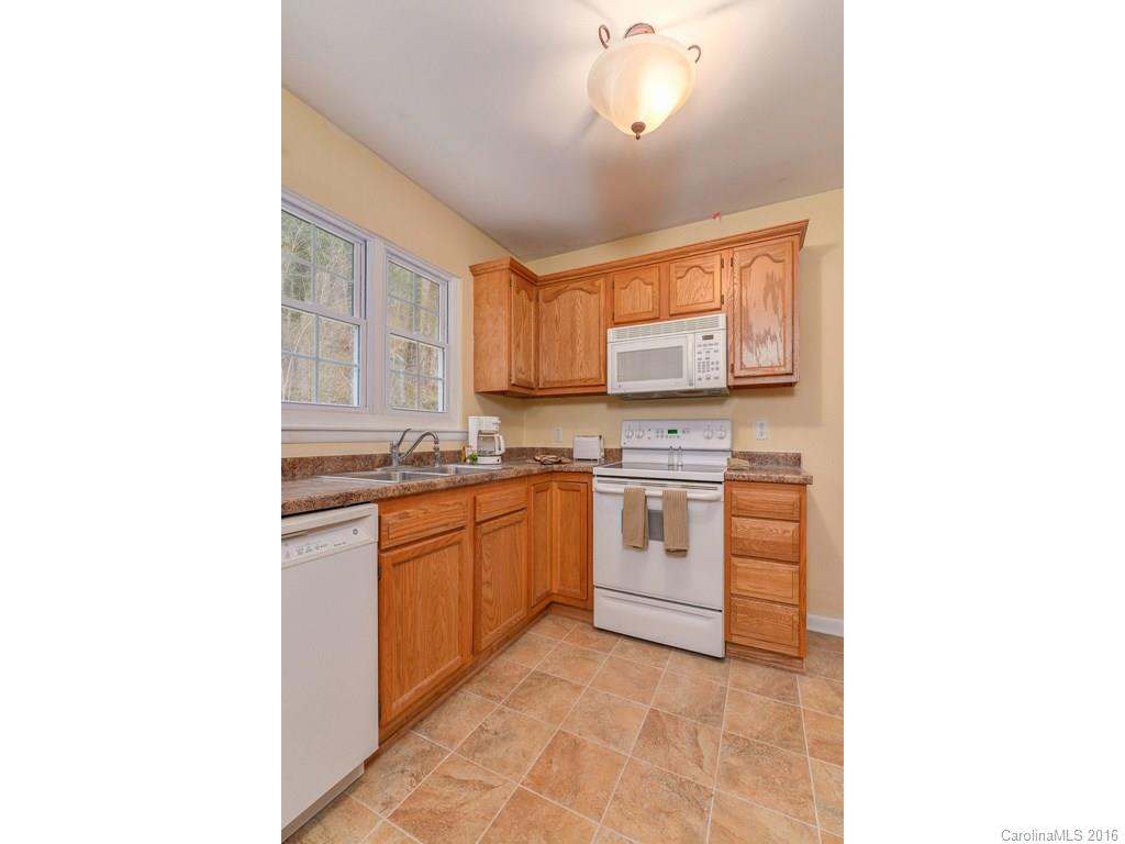 27 Clearbrook Road Asheville, NC 28805 - Photo 7 of 22 Gallery Image 7