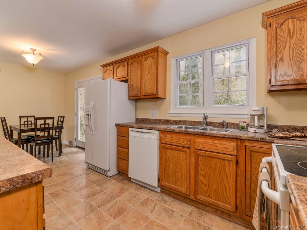 27 Clearbrook Road Asheville, NC 28805 - Photo 8 of 22 Gallery Image 8