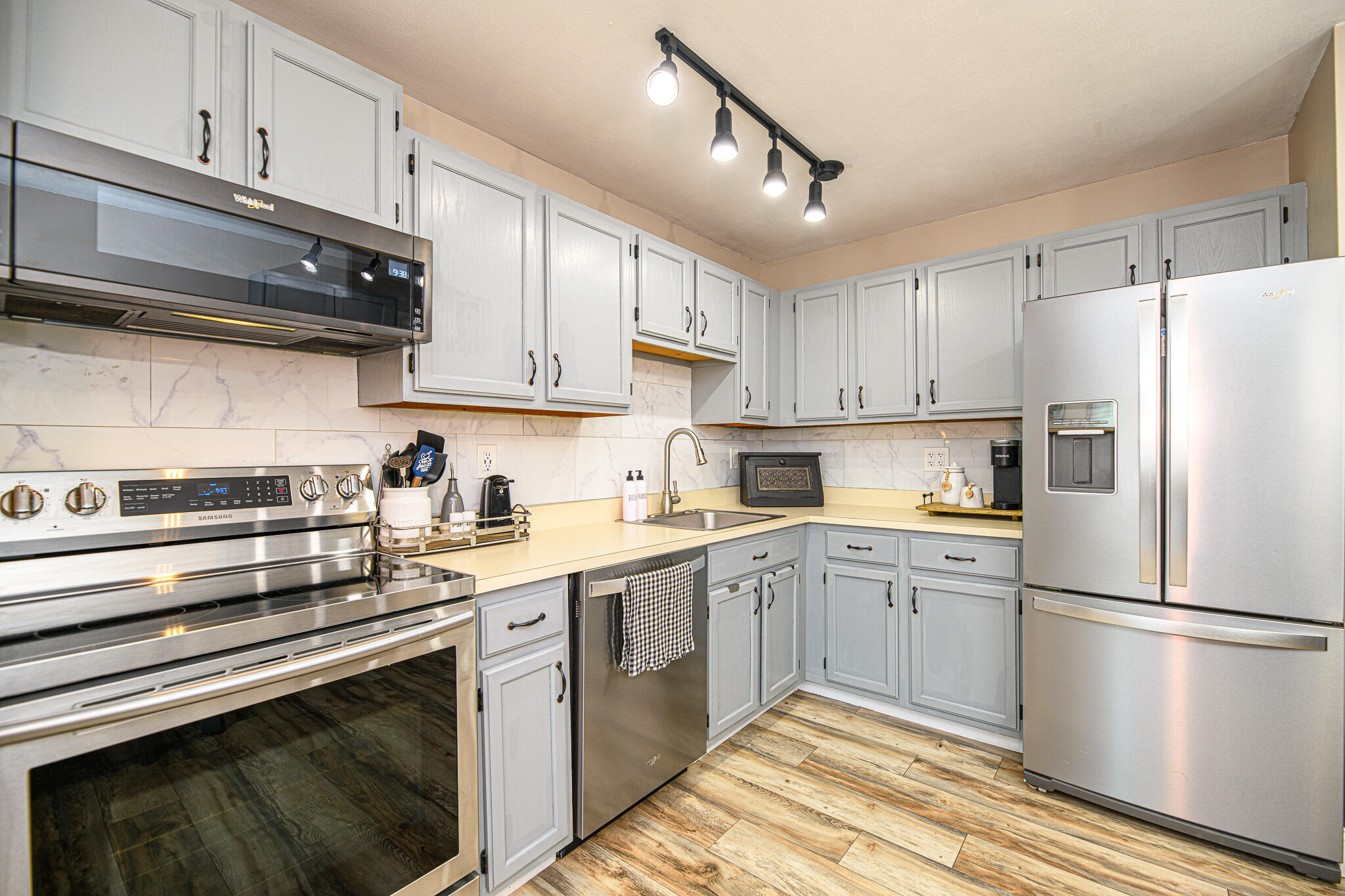 13 Farmgate Road, Unit 13 South Berwick, ME 03908 - Photo 8 of 37 RSN_1828