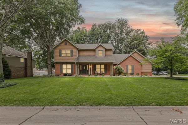 $429,900 | 505 Springwood Drive, Belleville, IL 62220