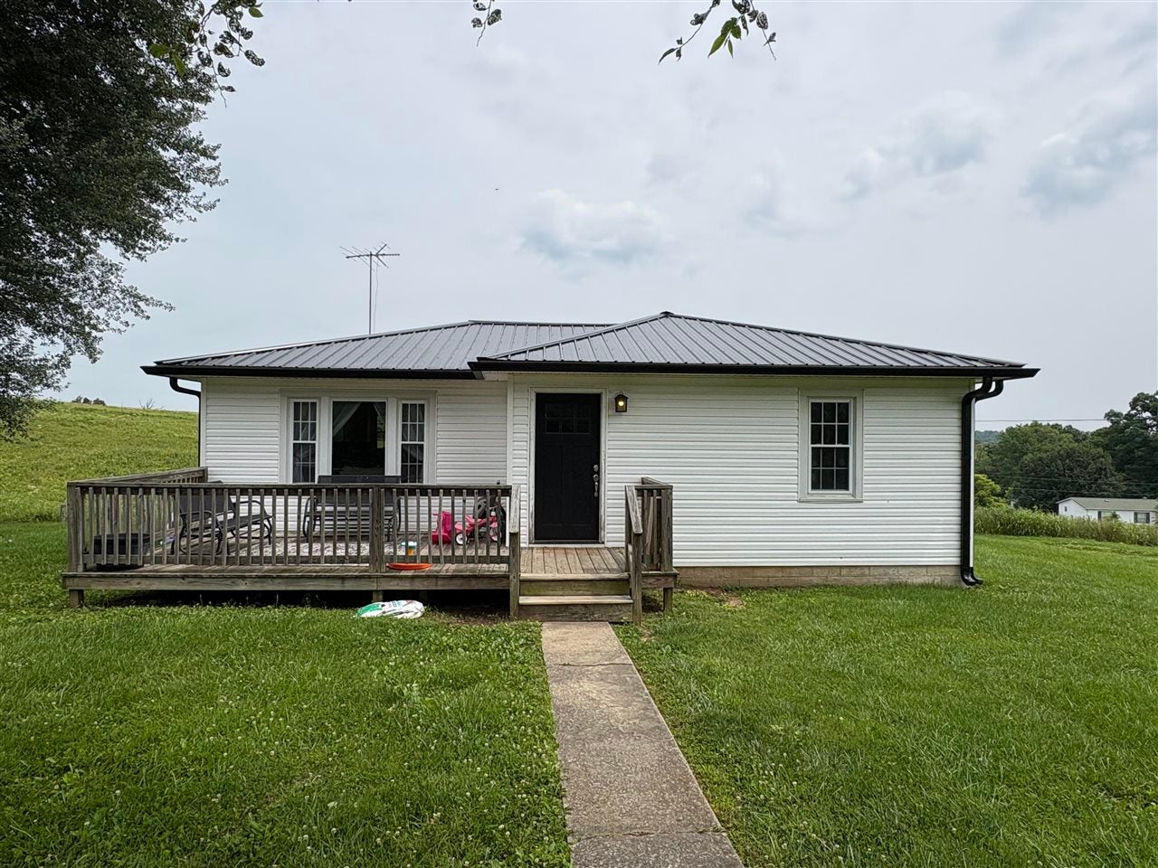 395 Kyrock Road Sweeden, KY 42285 - Photo 1 of 32 Gallery Image 1