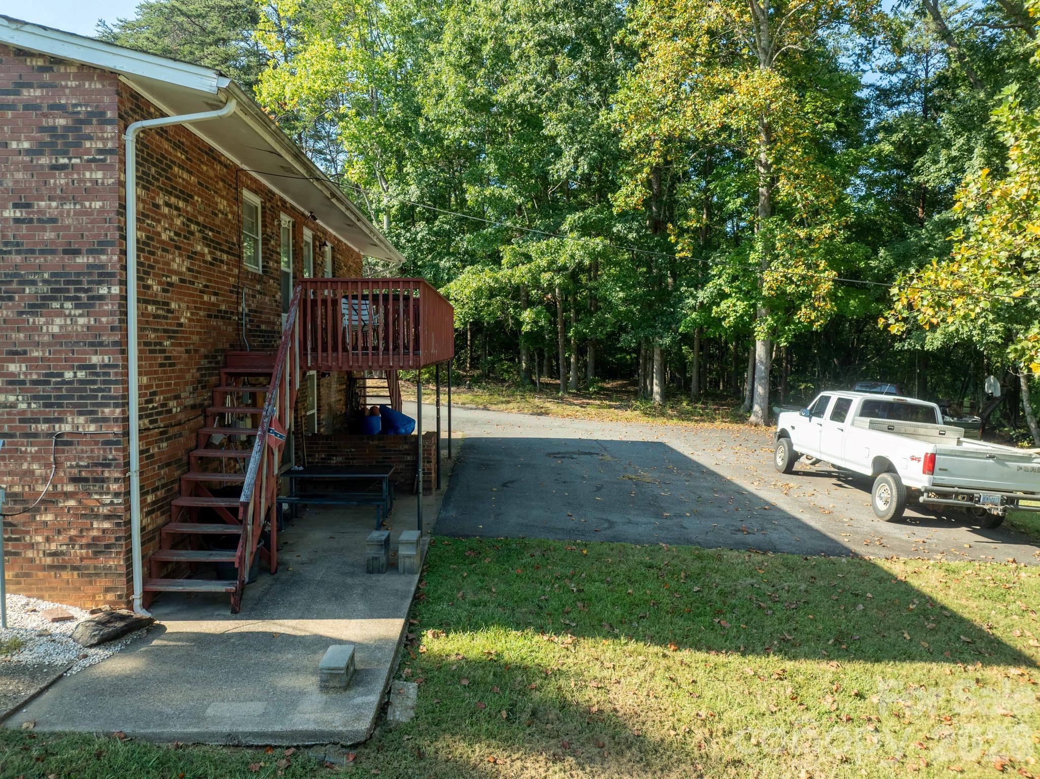 2646 Campground Road Granite Falls, NC 28630 - Photo 11 of 32 Gallery Image 11