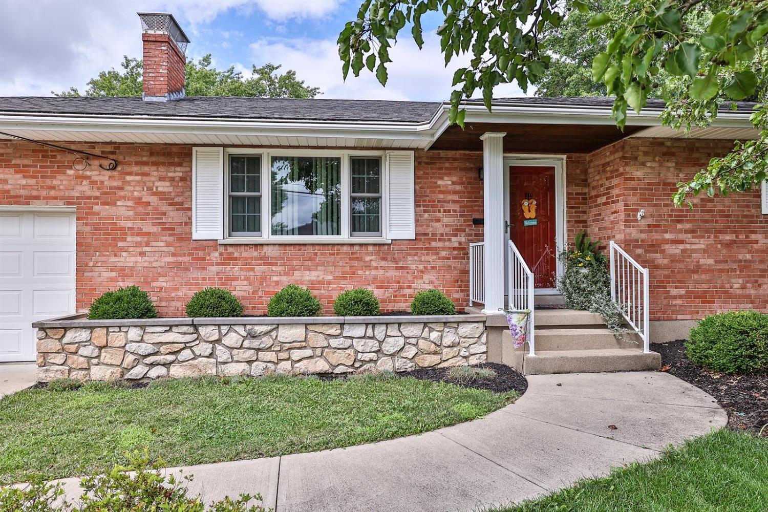 3352 Rocker Drive Cincinnati, OH 45239 - Photo 3 of 38