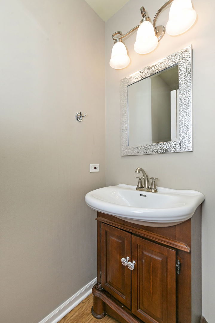 1006 Ruth Court Marengo, IL 60152 - Photo 11 of 32