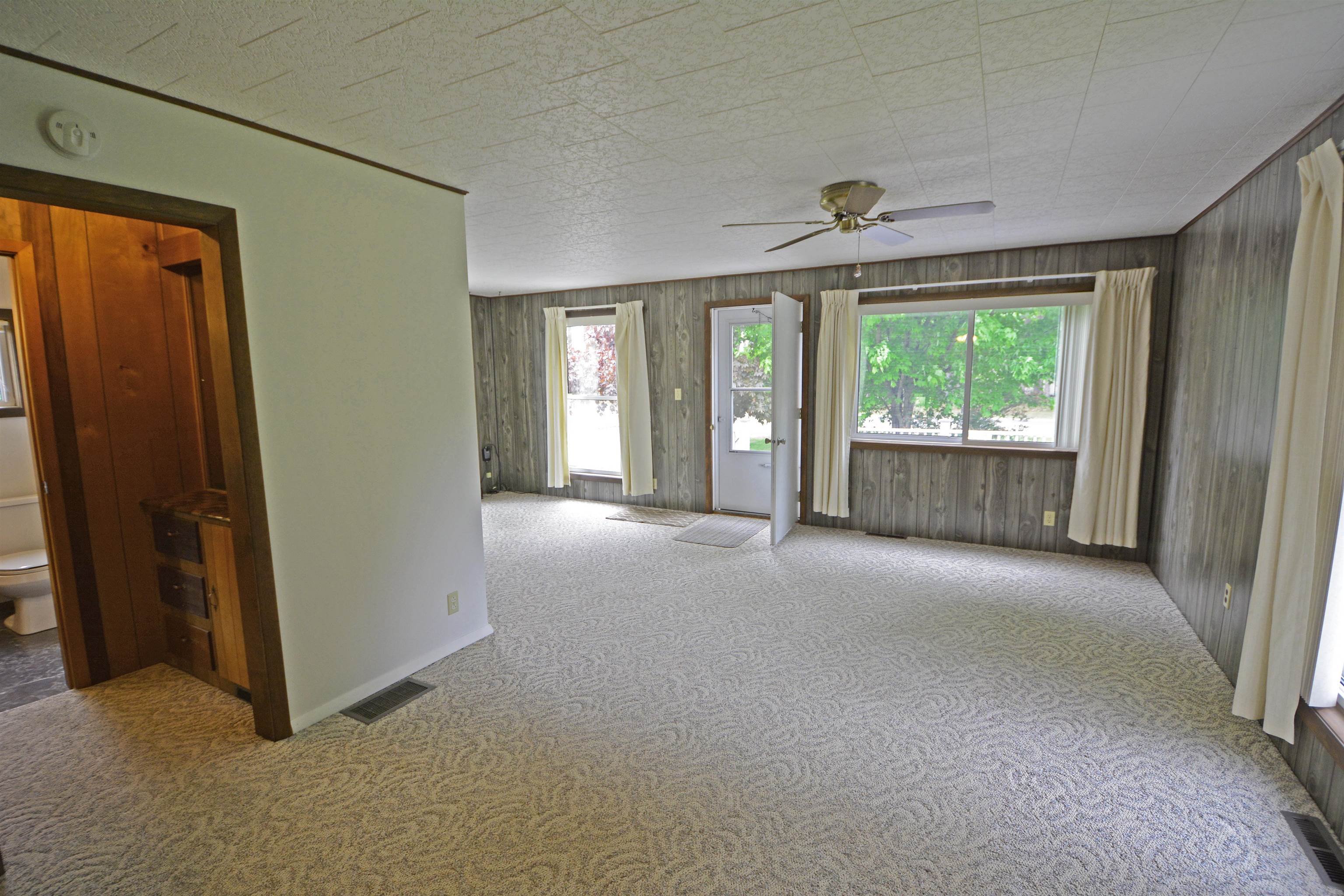 13296 Cinder Road Beulah, MI 49617 - Photo 26 of 49 1900353-25.JPG