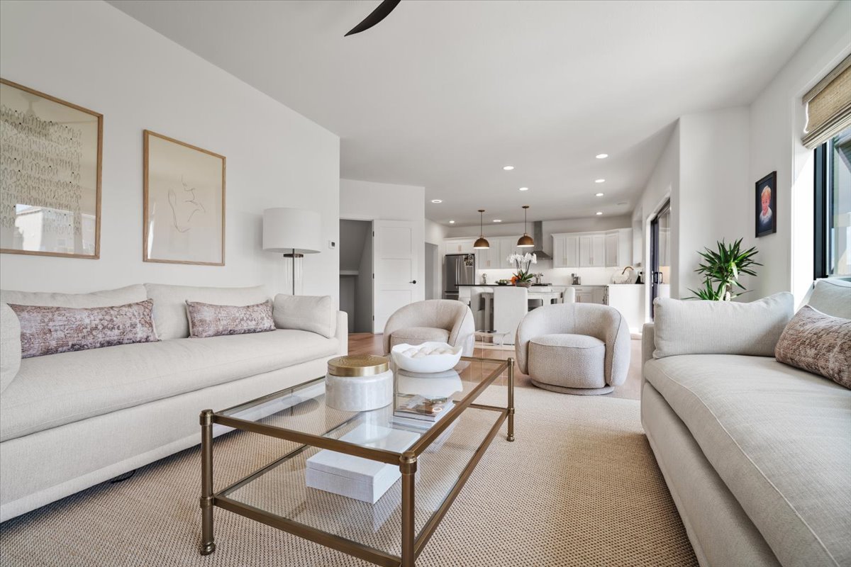 5305 Finlen Lane Bloomington, IL 61705 - Photo 15 of 42 a living room with furniture and a large window