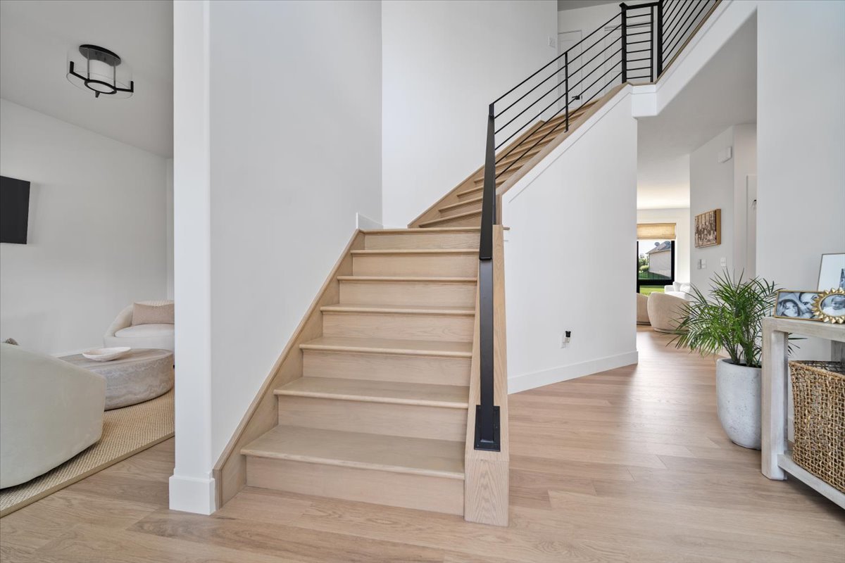 5305 Finlen Lane Bloomington, IL 61705 - Photo 20 of 42 a view of entryway and hall