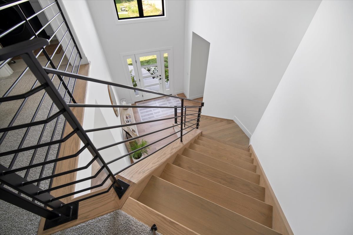 5305 Finlen Lane Bloomington, IL 61705 - Photo 21 of 42 a view of entryway