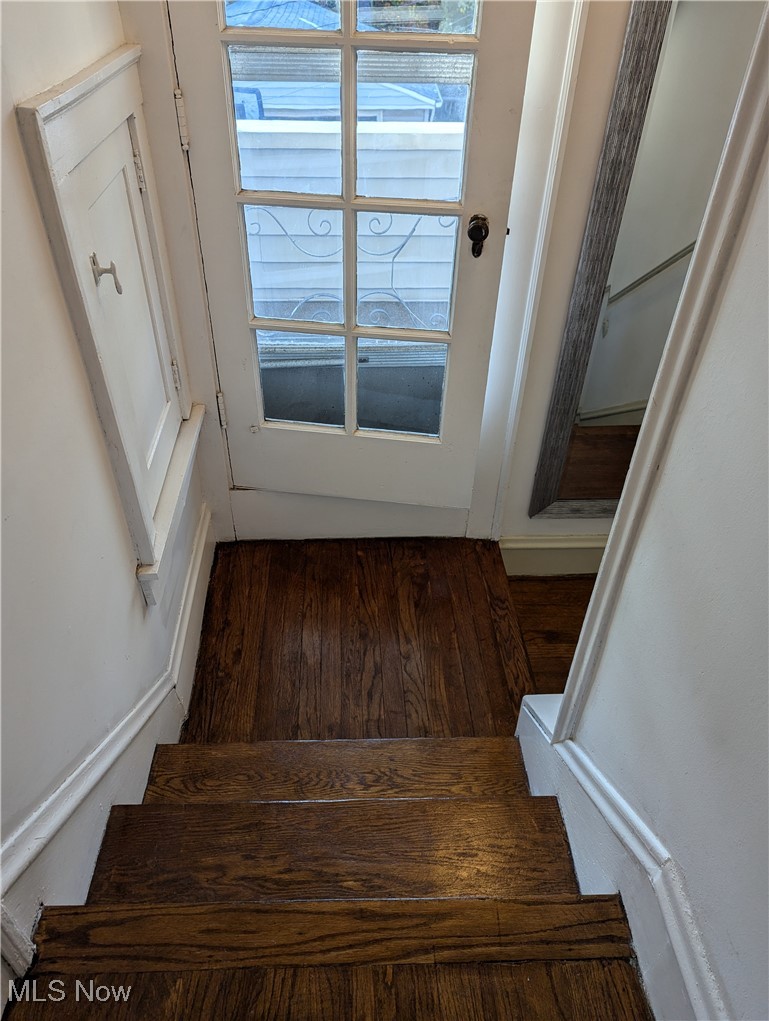 2104 Marlindale Road Cleveland Heights, OH 44118 - Photo 15 of 21 Hallway Stairs