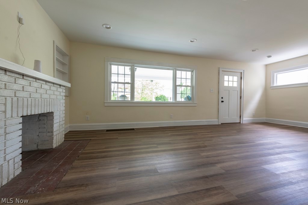1048 Elbon Road Cleveland, OH 44121 - Photo 5 of 32