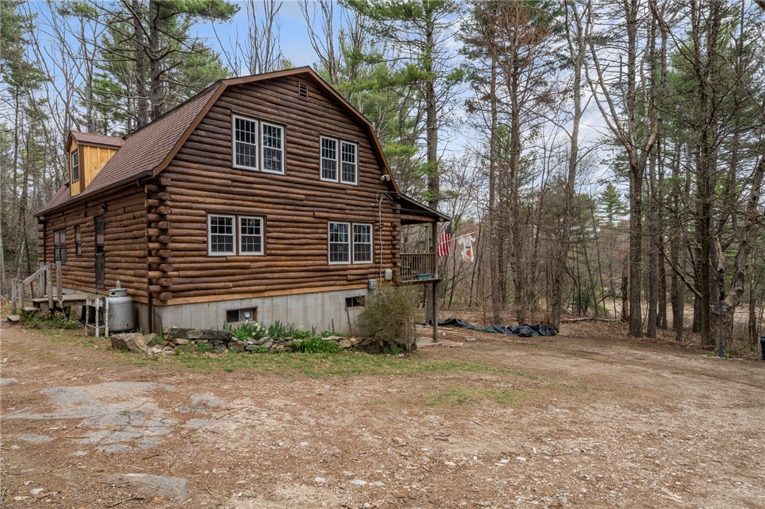 614 Round Top Road Burrillville, RI 02830 - Photo 3 of 33