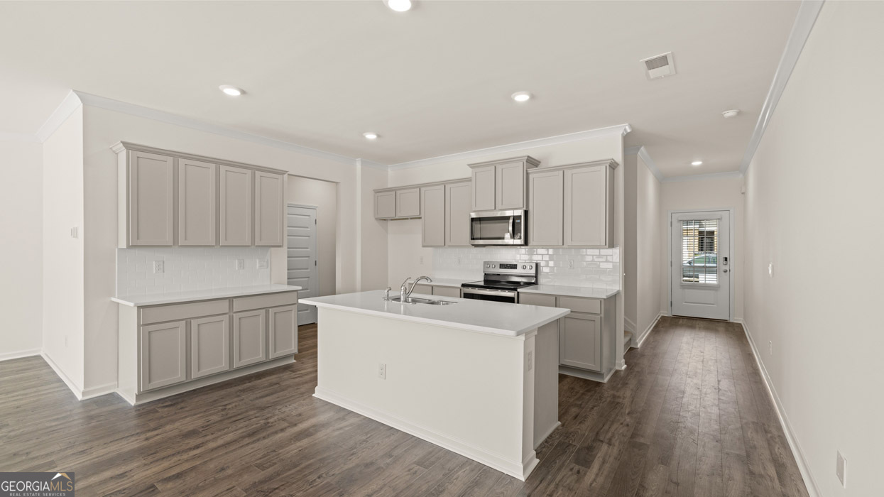 233 Sound Circle Stockbridge, GA 30281 - Photo 6 of 52