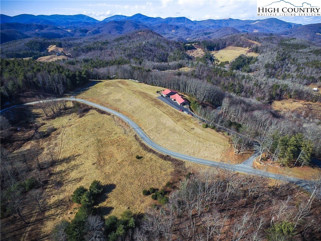 3935 Hardin Road Boone, NC 28607 - Photo 2 of 41 Gallery Image 2