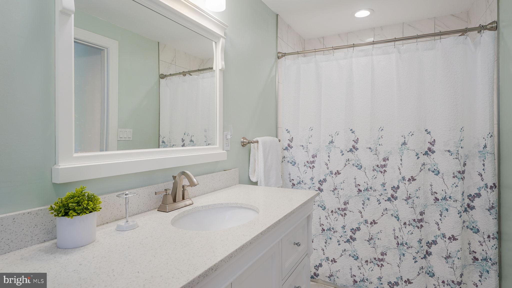 1234 Rickert Road Perkasie, PA 18944 - Photo 9 of 18 FULL SIZE TILE SURROUND SHOWER