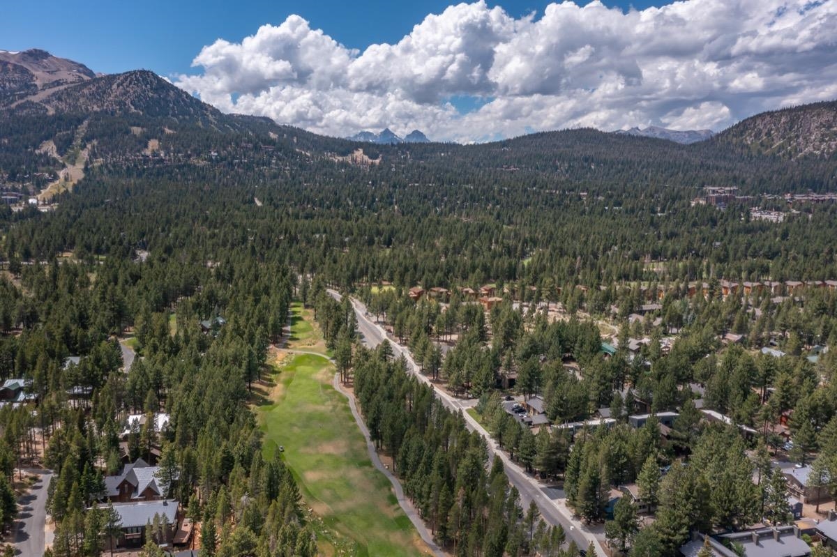 550 Mono Street, Unit C202 Mammoth Lakes, CA 93546 - Photo 32 of 36 a view of a city and mountains