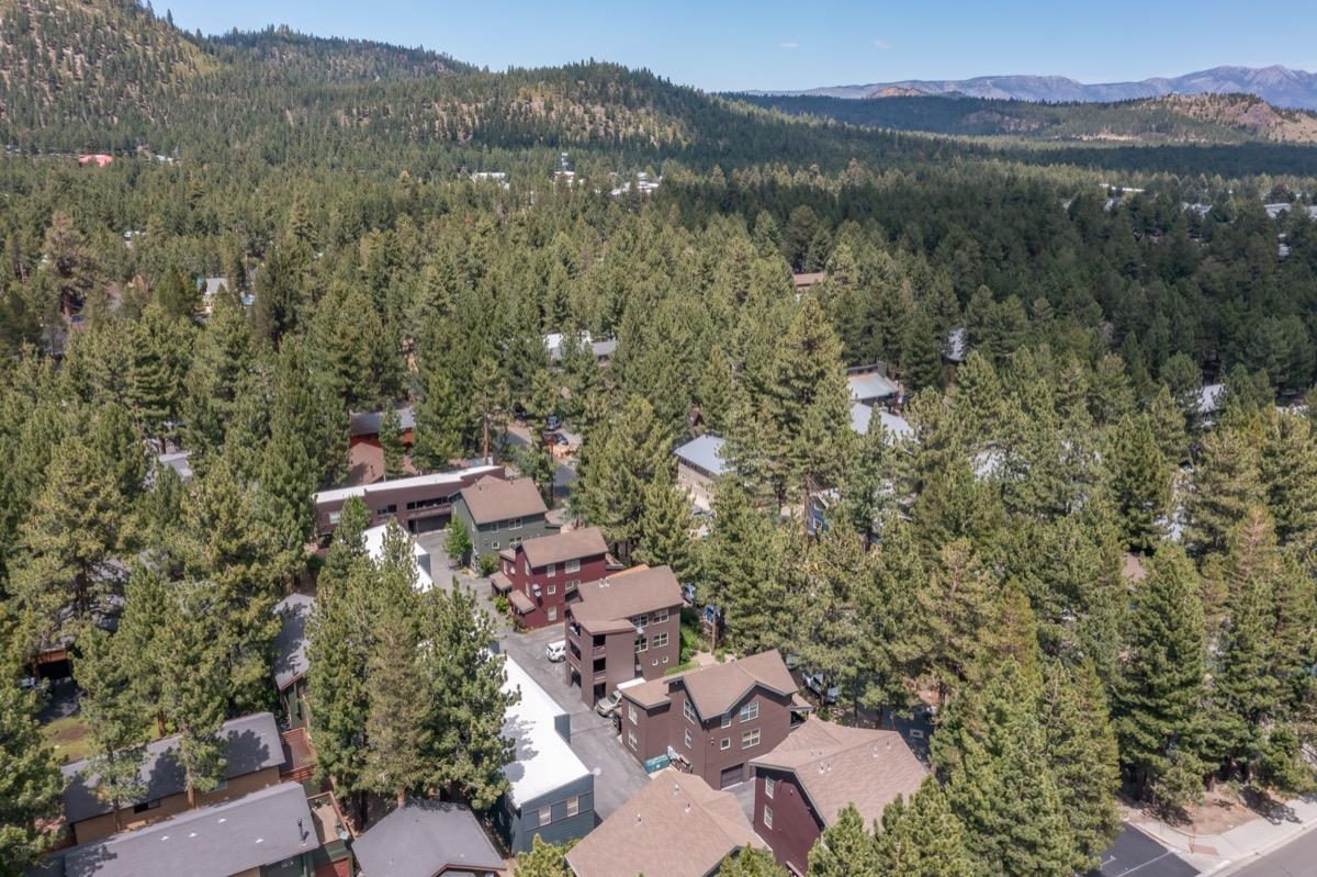 550 Mono Street, Unit C202 Mammoth Lakes, CA 93546 - Photo 34 of 36 an aerial view of a house with a lake view