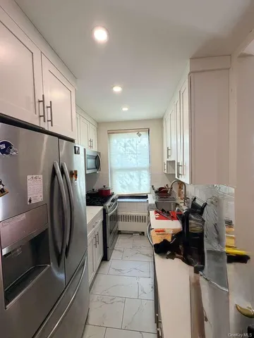 $479,000 | 71-43 Park Drive East, Unit A | Kew Gardens Hills