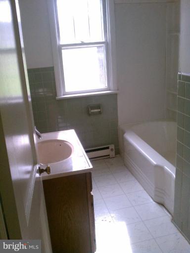 104 North Fairfax Boulevard Ranson, WV 25438 - Photo 13 of 28 Bath