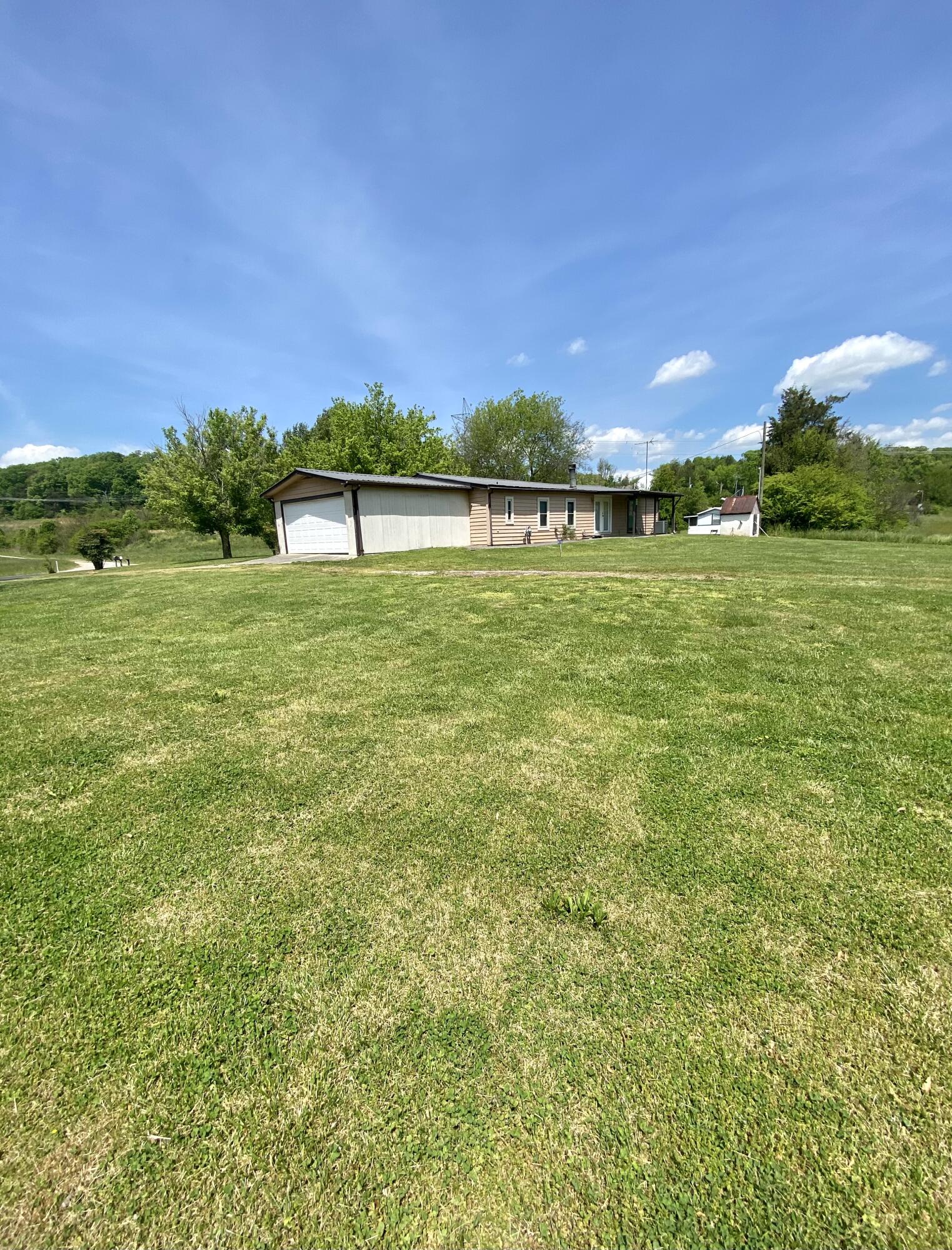 11652 Dry Valley Road Loudon, TN 37774 - Photo 5 of 14 IMG_3767