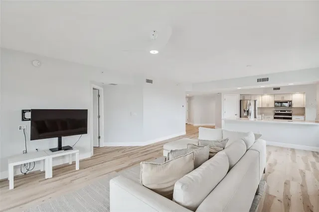 $499,900 | 960 Starkey Road, Unit 10301, Largo, FL 33771