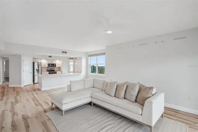 $499,900 | 960 Starkey Road, Unit 10301, Largo, FL 33771