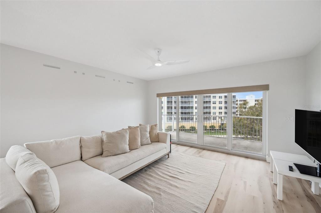 960 Starkey Road, Unit 10301 Largo, FL 33771 - Photo 21 of 48