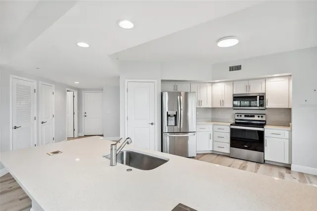 $499,900 | 960 Starkey Road, Unit 10301, Largo, FL 33771