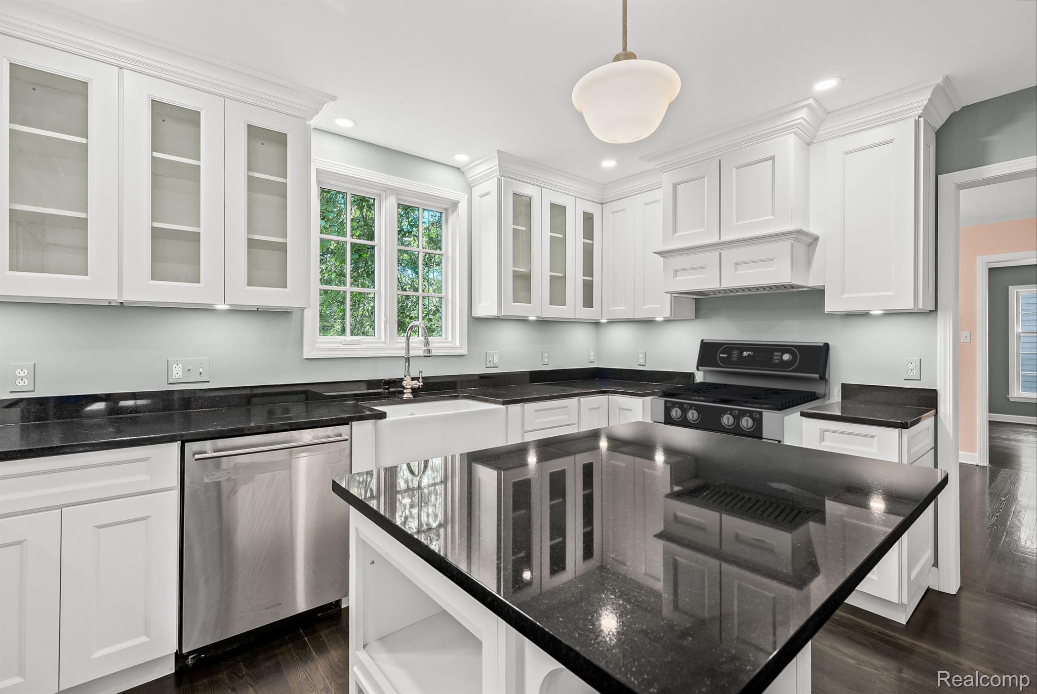 1844 Yorkshire Road Birmingham, MI 48009 - Photo 20 of 38 Gallery Image 20