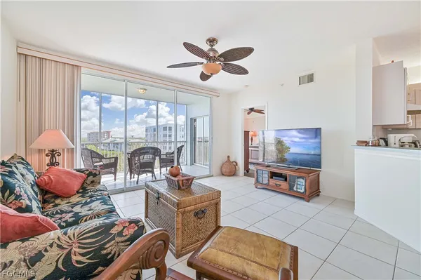 $449,900 | 22748 Island Pines Way, Unit 401, Fort Myers Beach, FL 33931