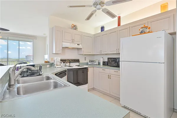 $449,900 | 22748 Island Pines Way, Unit 401, Fort Myers Beach, FL 33931