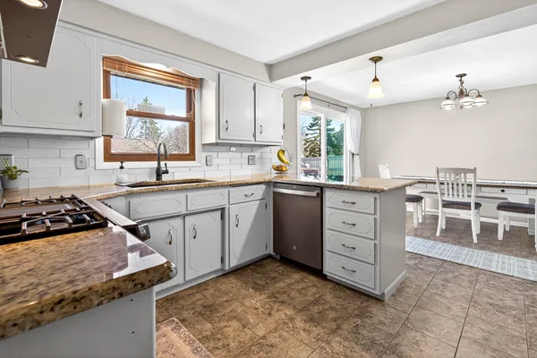 $352,000 | 3008 East Bona Avenue, Appleton, WI 54915