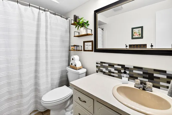 $352,000 | 3008 East Bona Avenue, Appleton, WI 54915