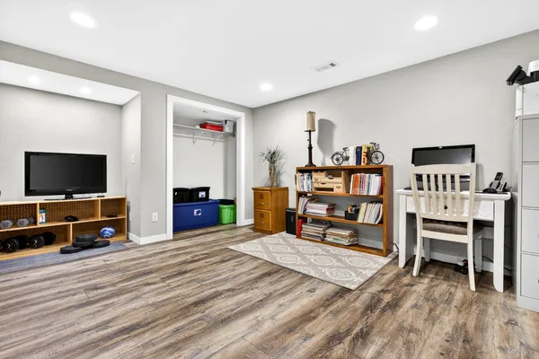 $352,000 | 3008 East Bona Avenue, Appleton, WI 54915