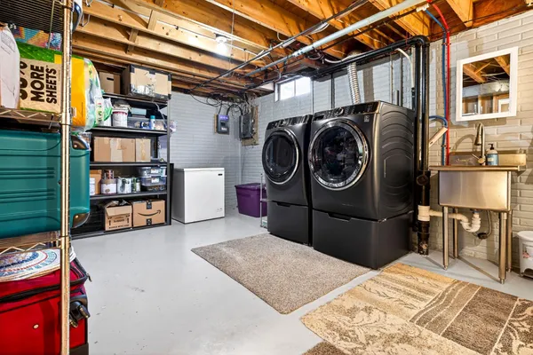 $352,000 | 3008 East Bona Avenue, Appleton, WI 54915