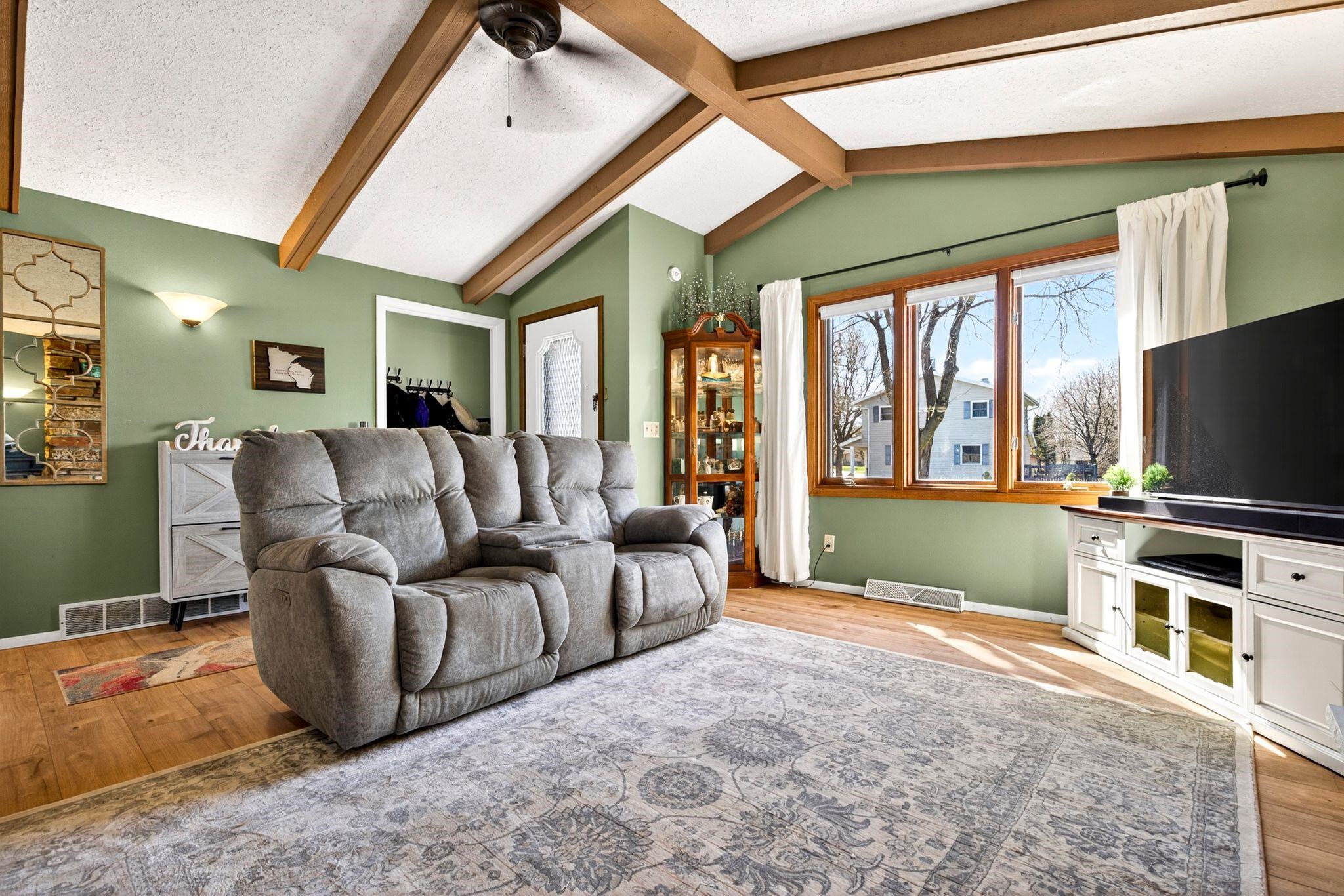 3008 East Bona Avenue Appleton, WI 54915 - Photo 5 of 54