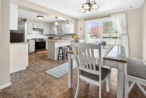 $352,000 | 3008 East Bona Avenue, Appleton, WI 54915