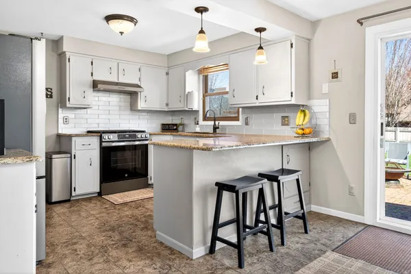 $352,000 | 3008 East Bona Avenue, Appleton, WI 54915