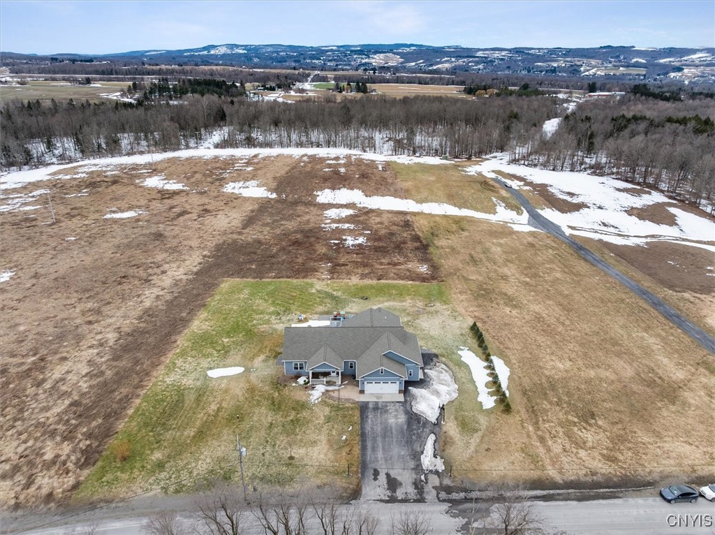 10080 Mallory Road Sauquoit, NY 13456 - Photo 3 of 48
